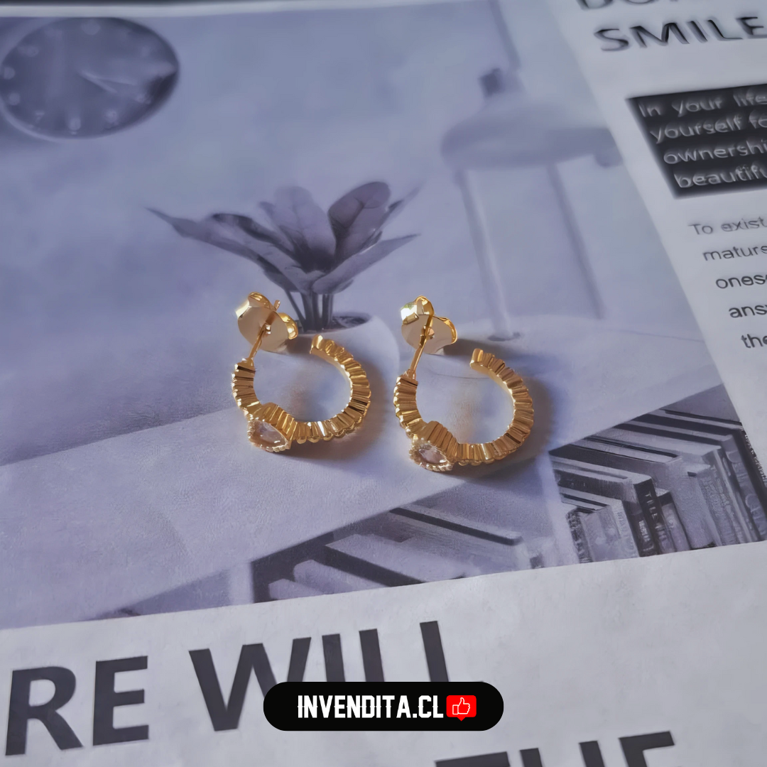 Aros enchapados en oro semi argolla con circón de corazón