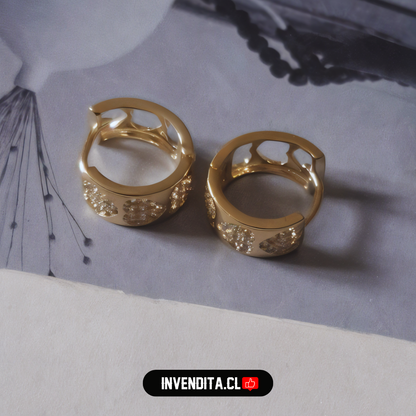 Aros enchapados en oro argolla con circones y corazones