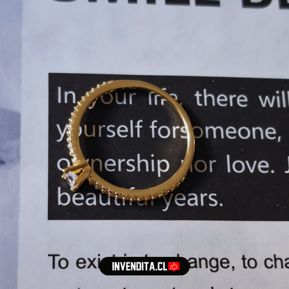 Anillo enchapado en oro circón solitario con banda de circones