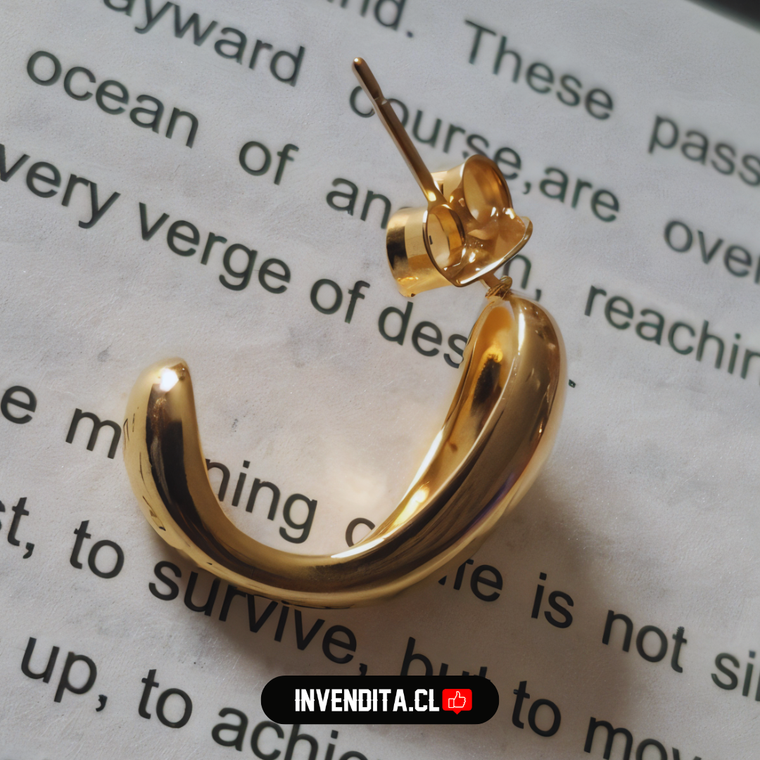 Aros enchapados en oro estilo semi argollas bote de textura lisa