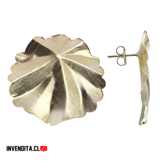 Aros enchapados en oro diseño hoja satinada