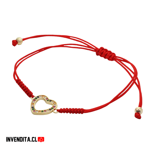 Pulsera enchapada en oro hilo rojo con diseño corazón y circones de colores
