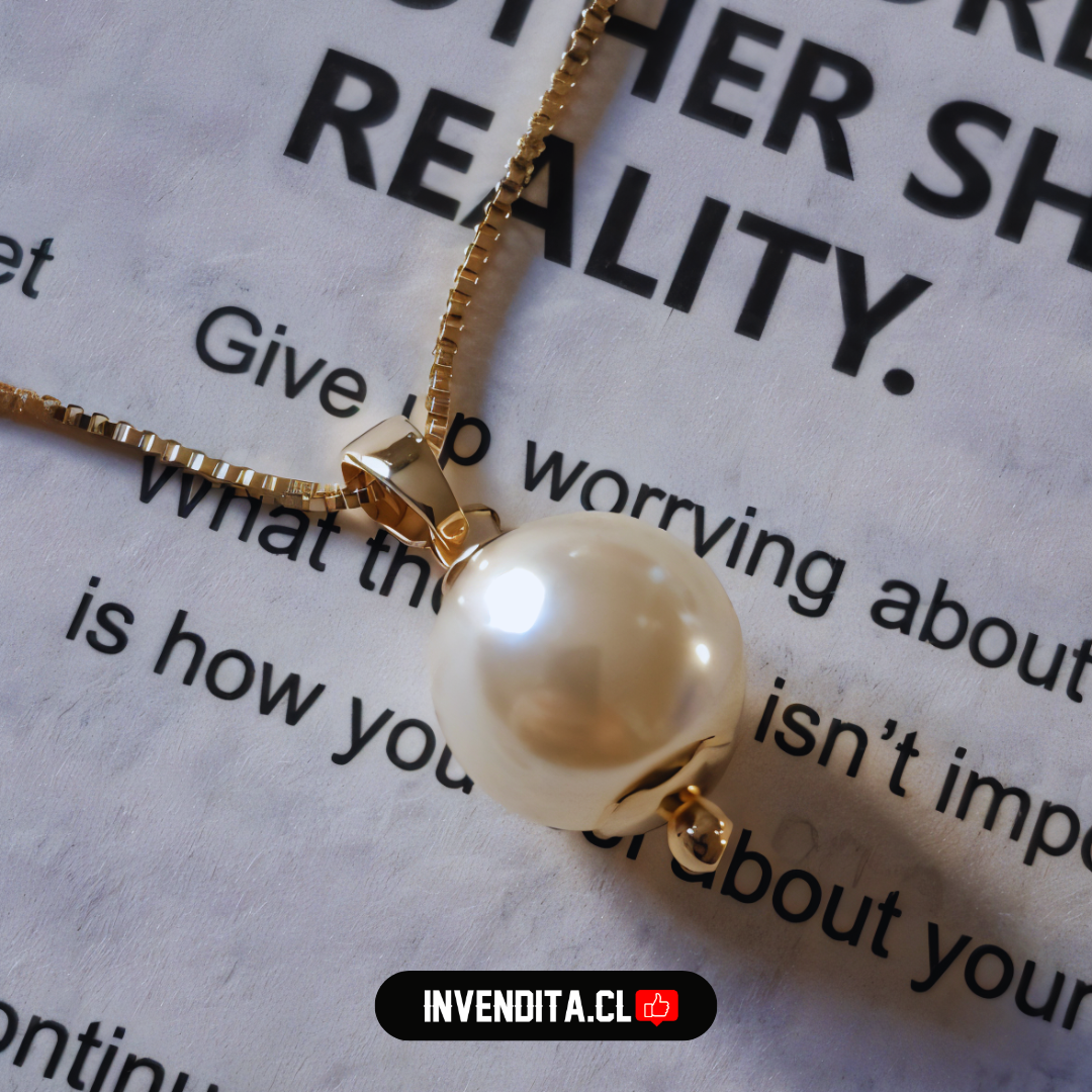 Collar enchapado en oro veneciana con perla de rio