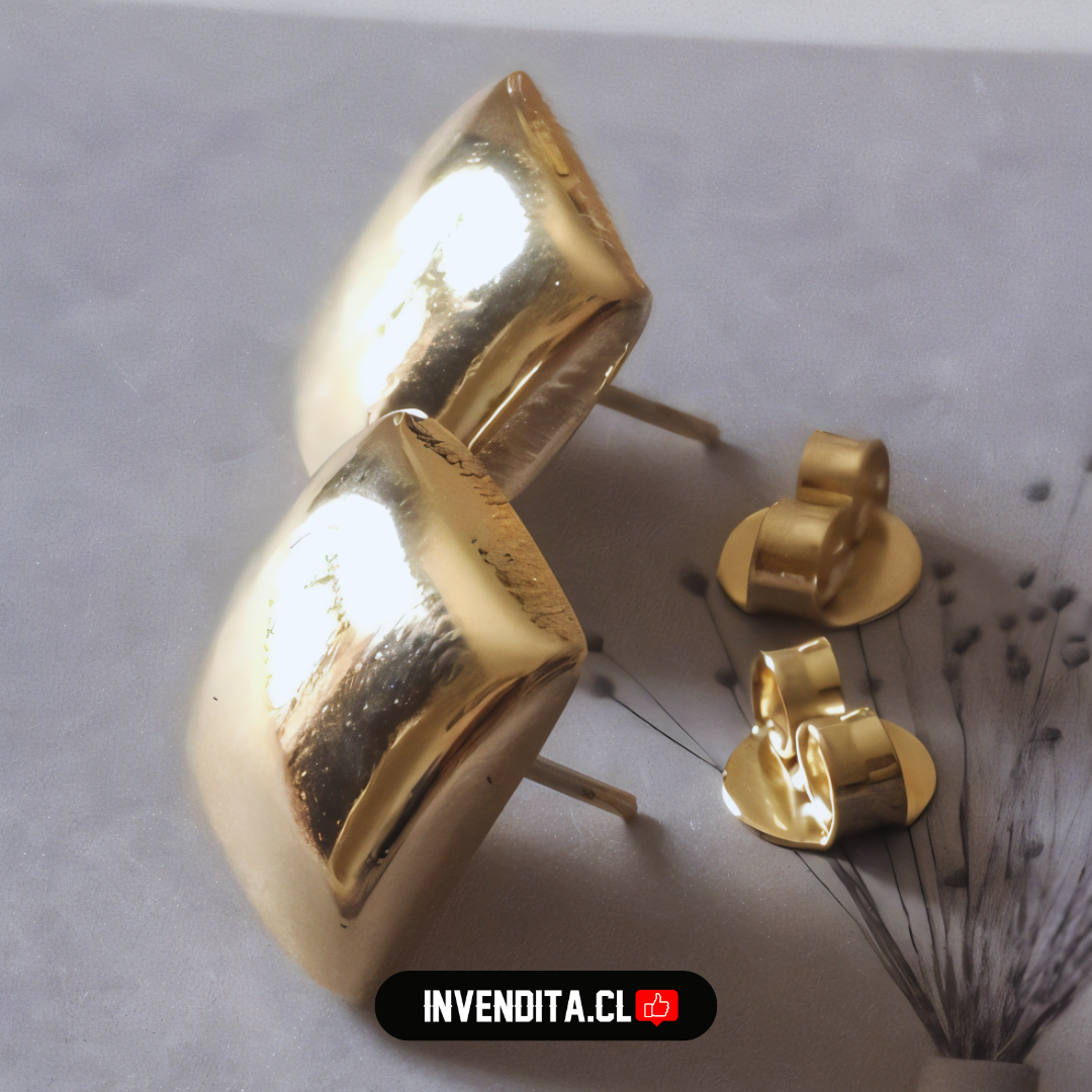 Aros enchapados en oro diseño cuadrado liso