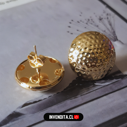 Aros enchapados en oro modelo botón martillado