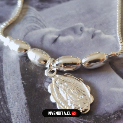 Pulsera de plata 925 esferas y óvalos con la figura de la virgen de Guadalupe