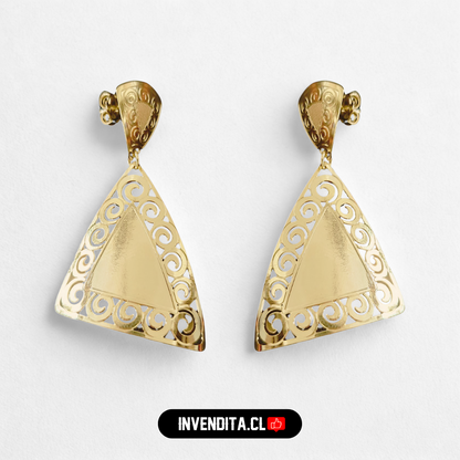 Aros enchapados en oro triangulo con detalles