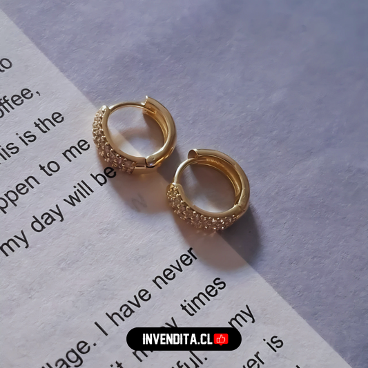 Aros enchapados en oro argollas Huggies con circones