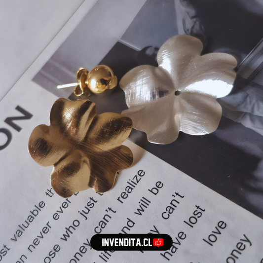 Aros enchapados en oro y plata modelo 3 diseños flor satinada