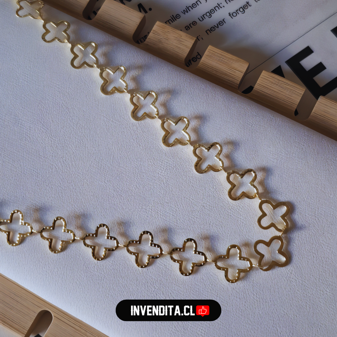 Collar enchapado en oro diseño placas de trébol