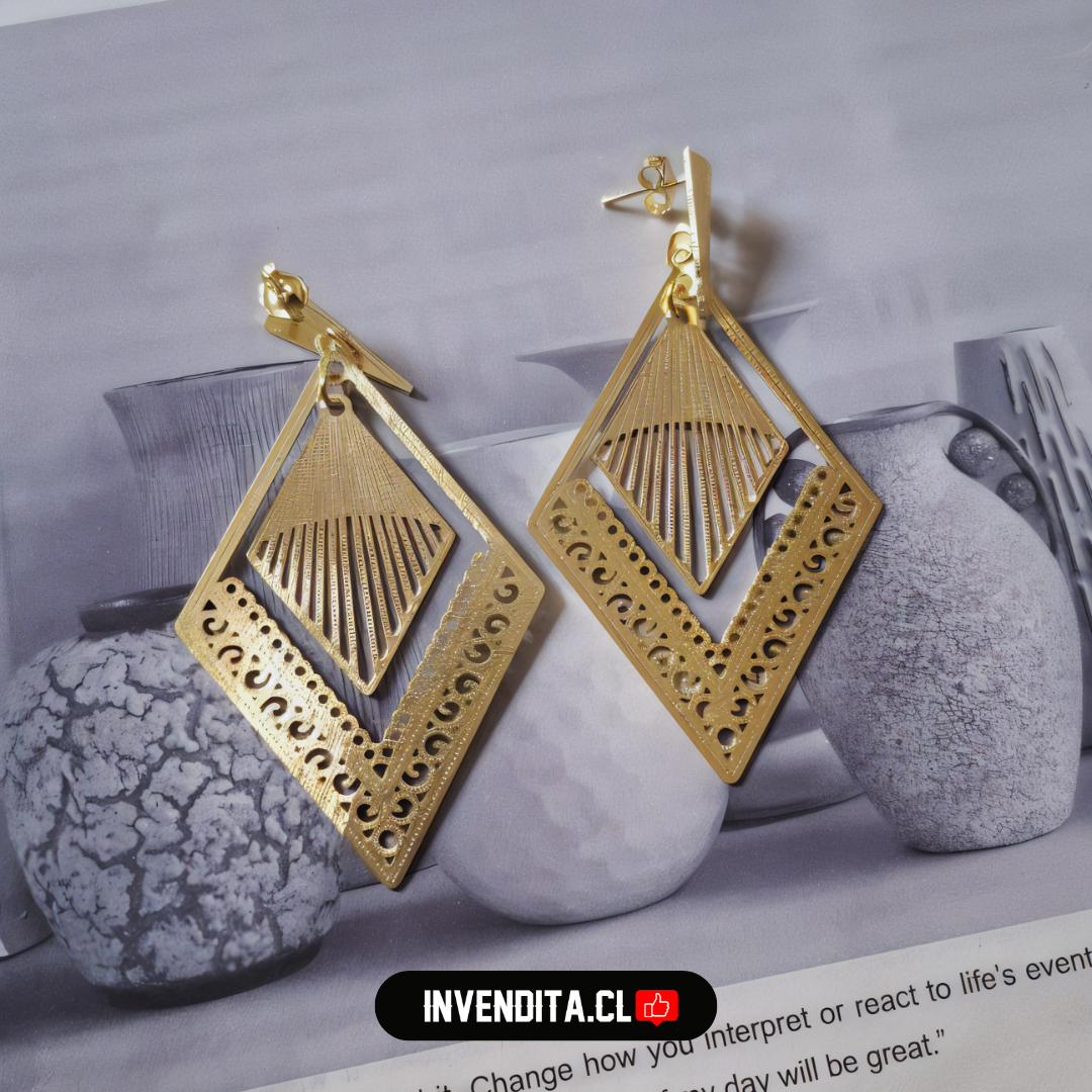 Aros enchapados en oro doble hoja con detalles en hilo