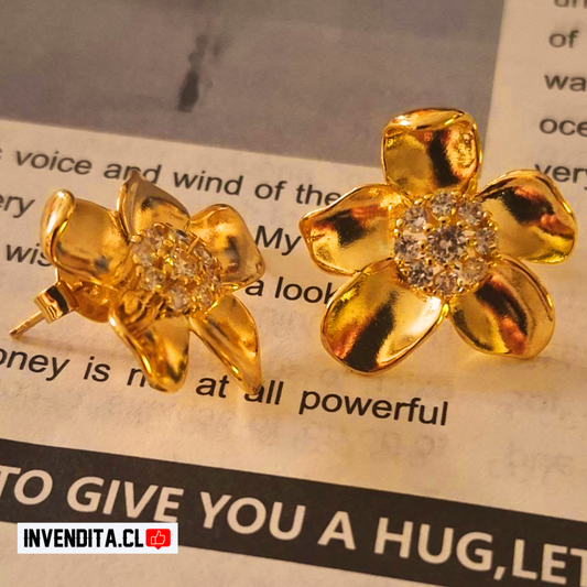Aros enchapado en oro flores con pequeños circones