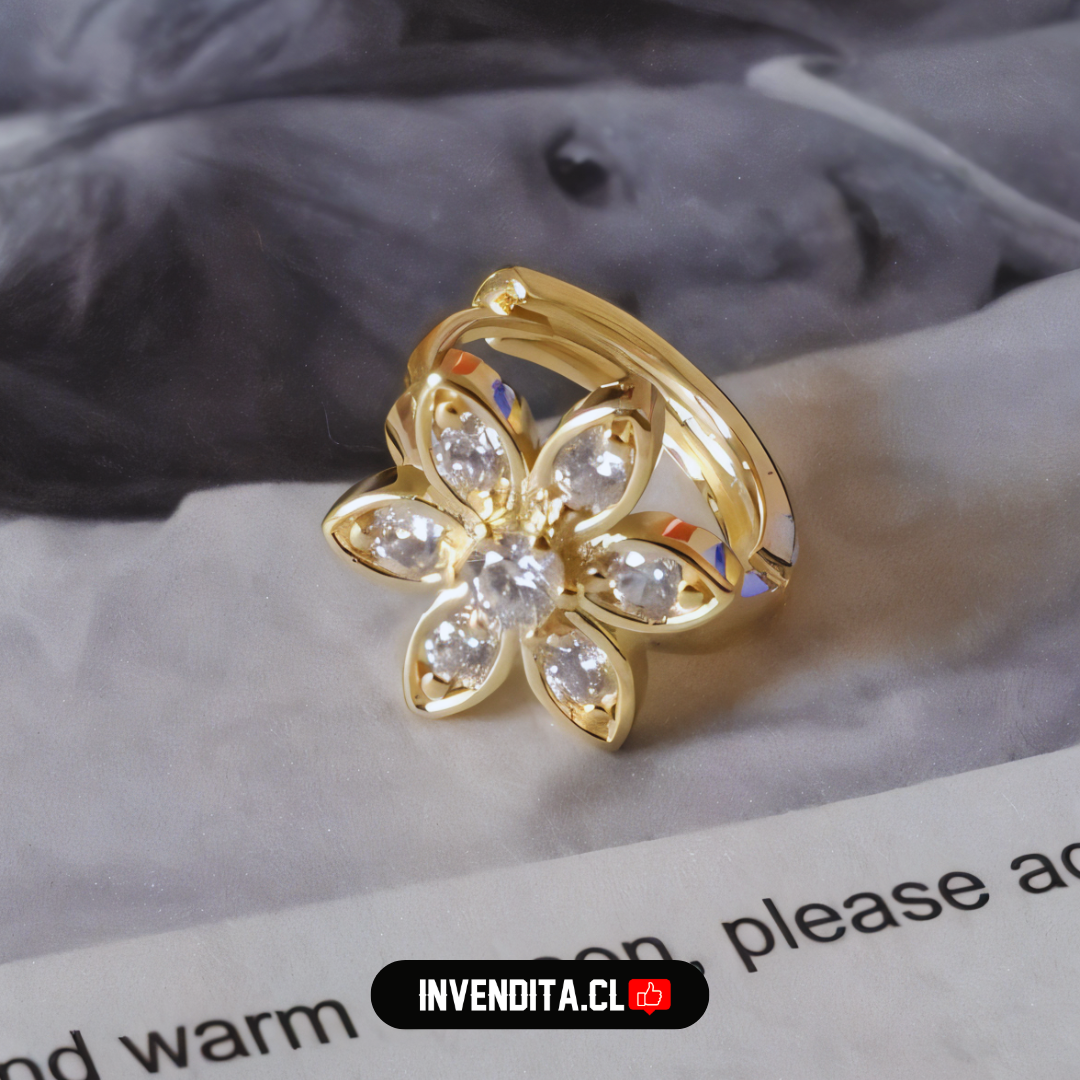 Aros enchapados en oro diseño flor de circones tradicionales