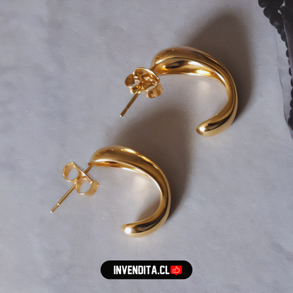 Aros enchapados en oro estilo semi argollas bote de textura lisa