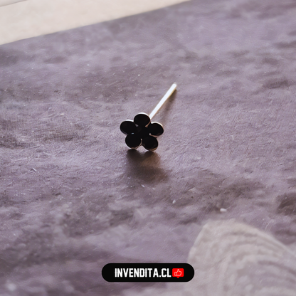 Aros de plata 925 piercing flor con circones negros