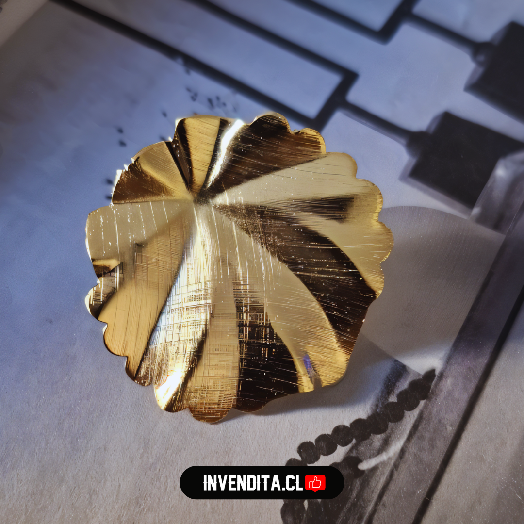 Aros enchapados en oro diseño hoja satinada