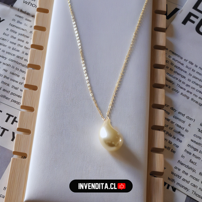 Collar enchapado en oro veneciana con gota de perla