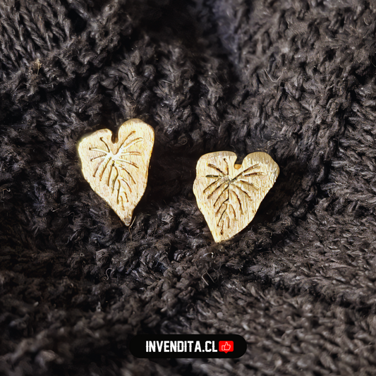 Aros enchapados en oro corazones de hojas