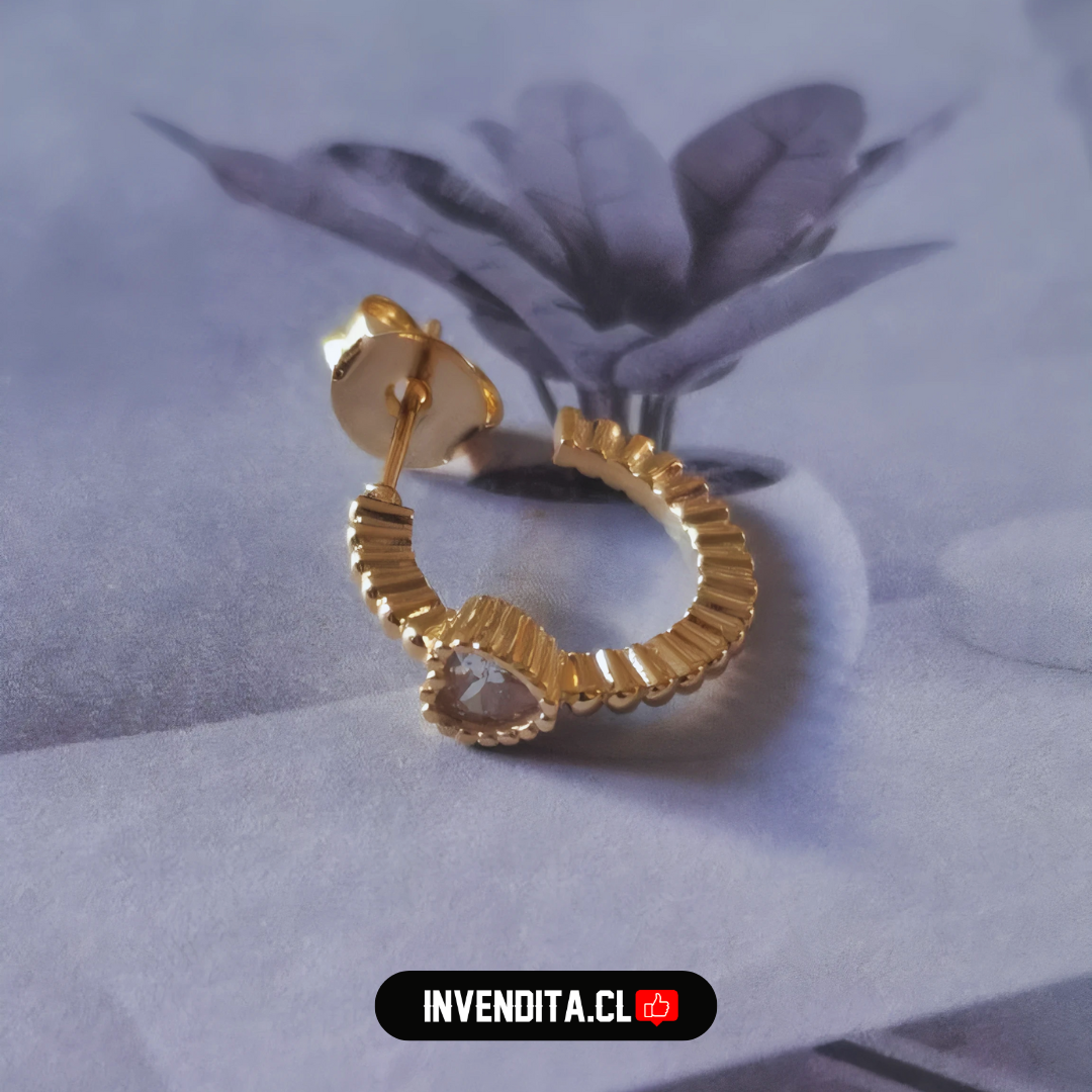 Aros enchapados en oro semi argolla con circón de corazón