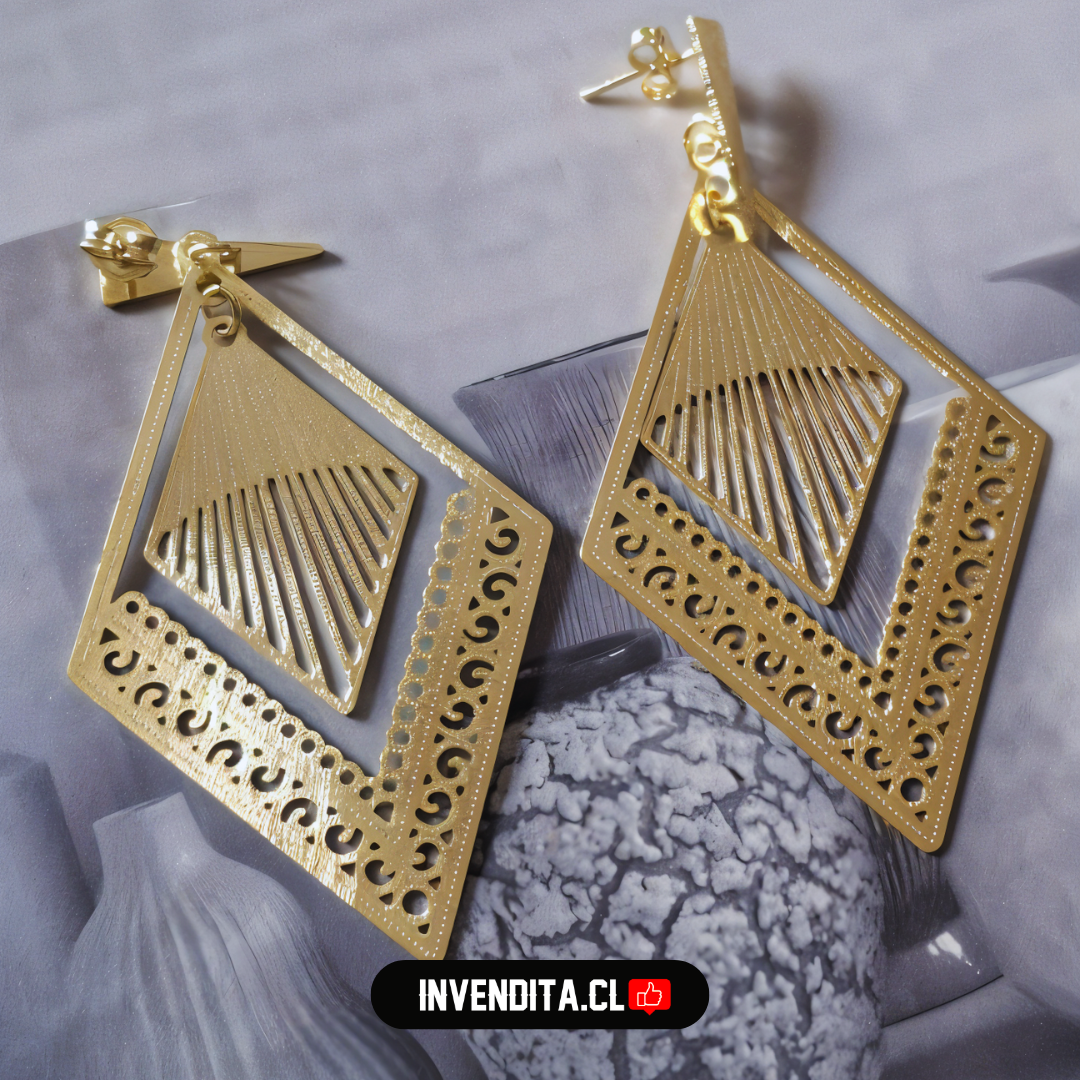 Aros enchapados en oro doble hoja con detalles en hilo