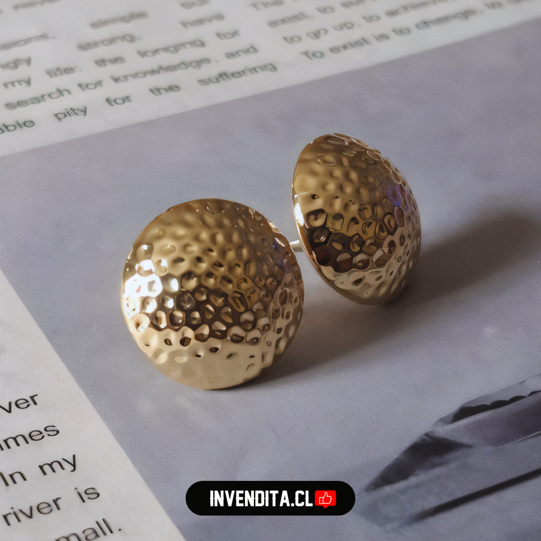 Aros enchapados en oro modelo botón martillado