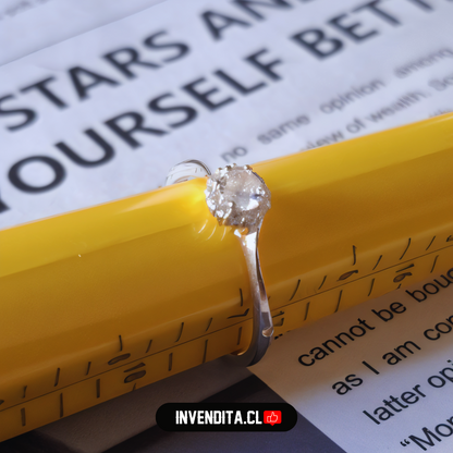 Anillo de plata 925 estilo capullo con circón