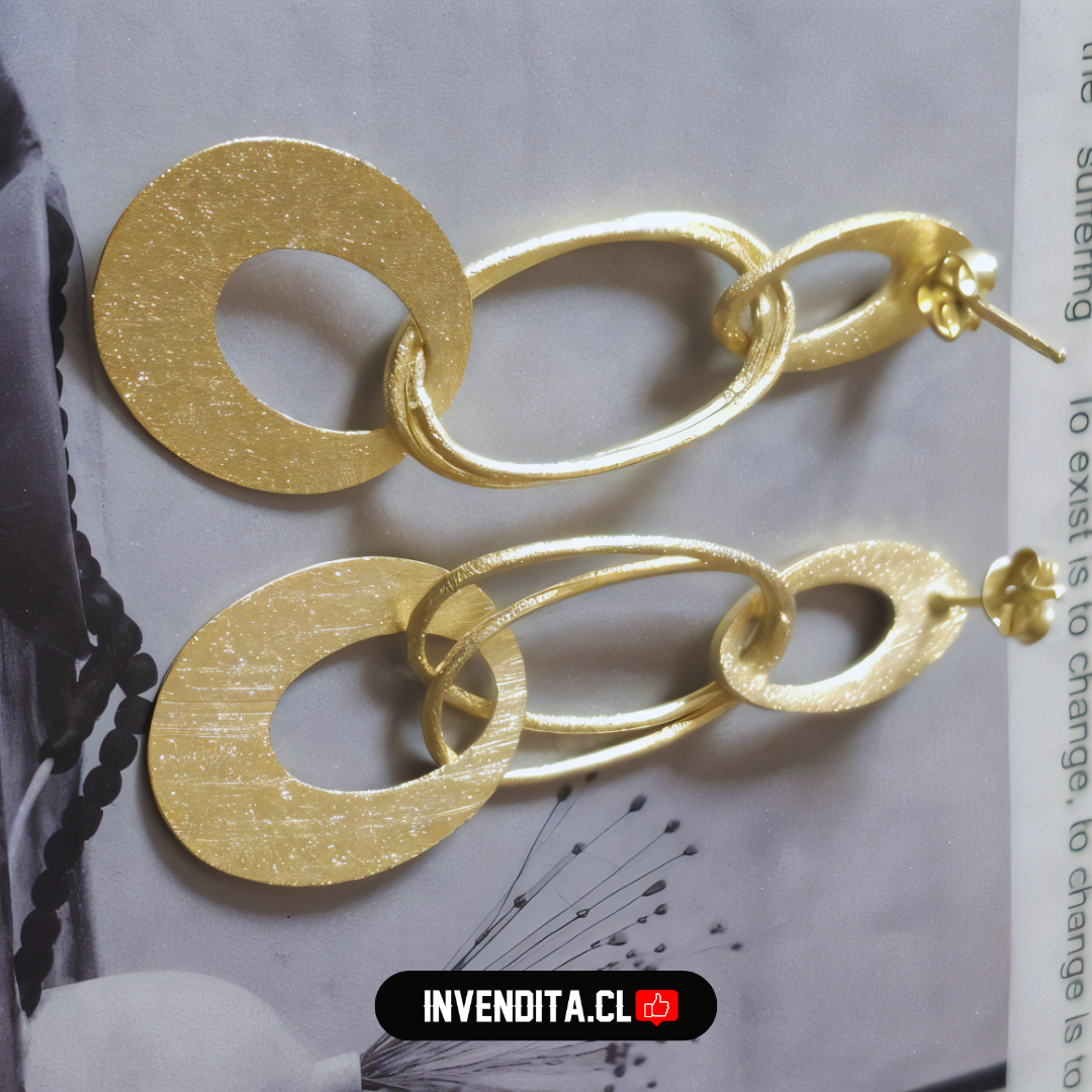 Aros enchapados en oro satinado modelo moderno