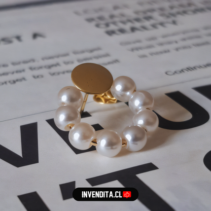 Aros enchapados en oro placa redonda con perlas de imitación