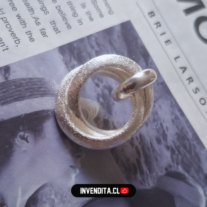 Aros enchapados en plata doble argolla gruesa con textura