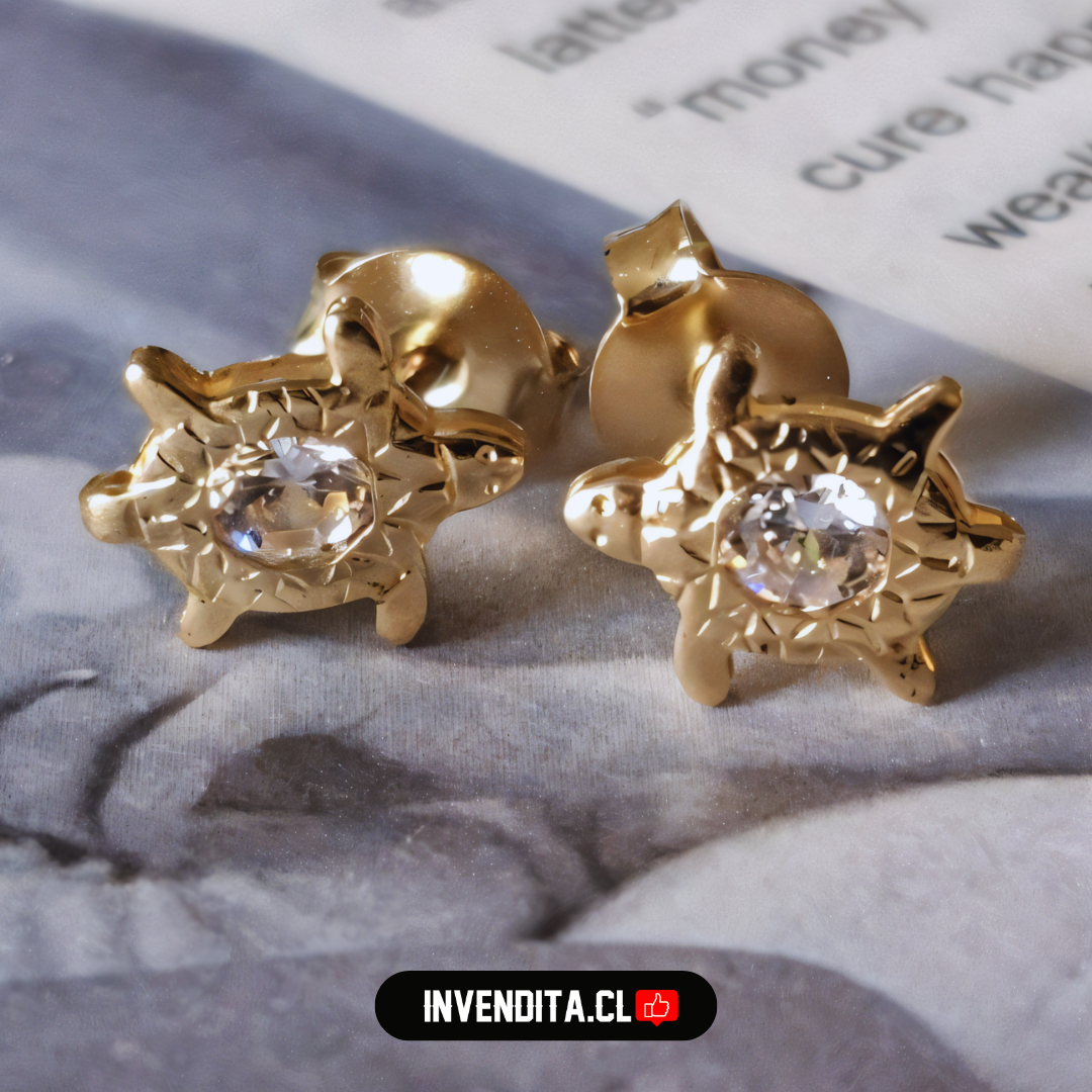 Aros enchapados en oro tortuga con circón blanco