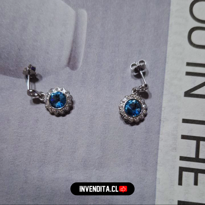 Aros de plata 925 diseño flor con cristal celeste Swarovski Elements