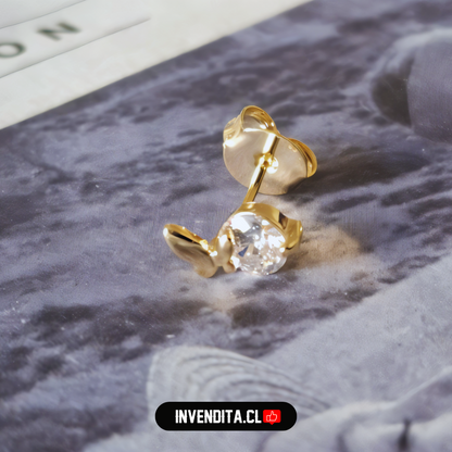 Aros enchapados en oro diseño circón con mariposa horizontal