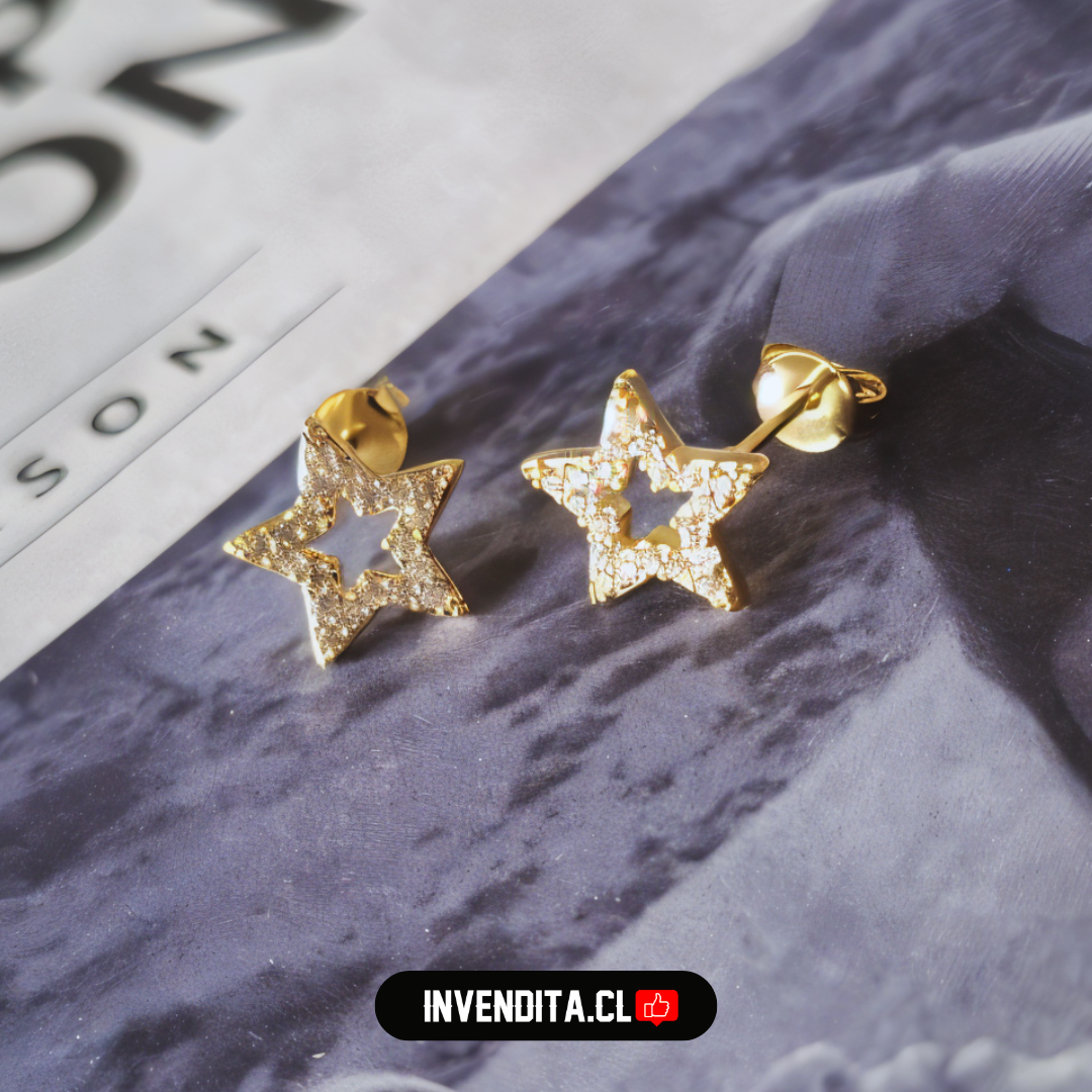 Aros enchapados en oro diseño estrellas con circones