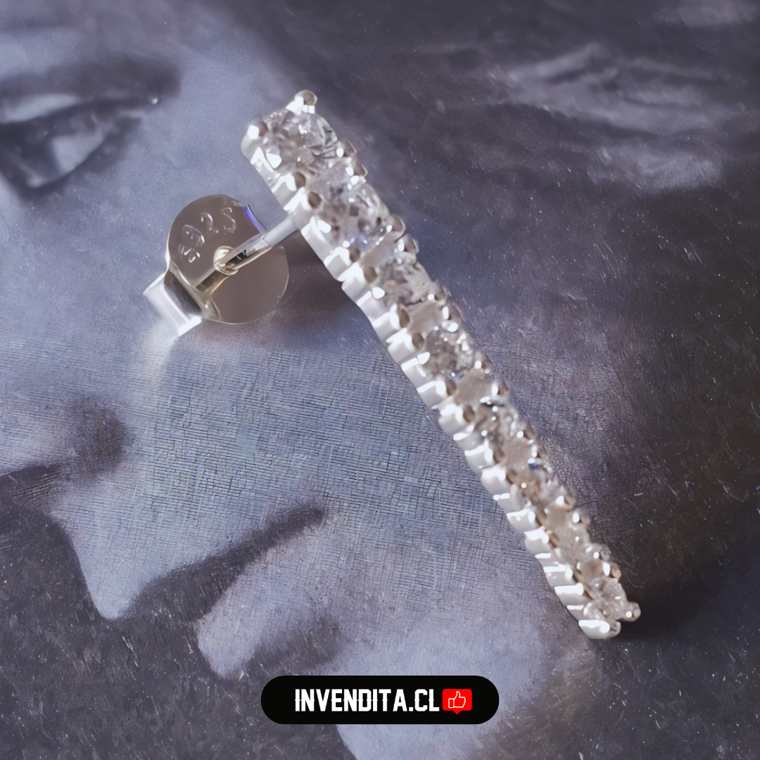 Aros de plata 925 estilo varita con serie de circones