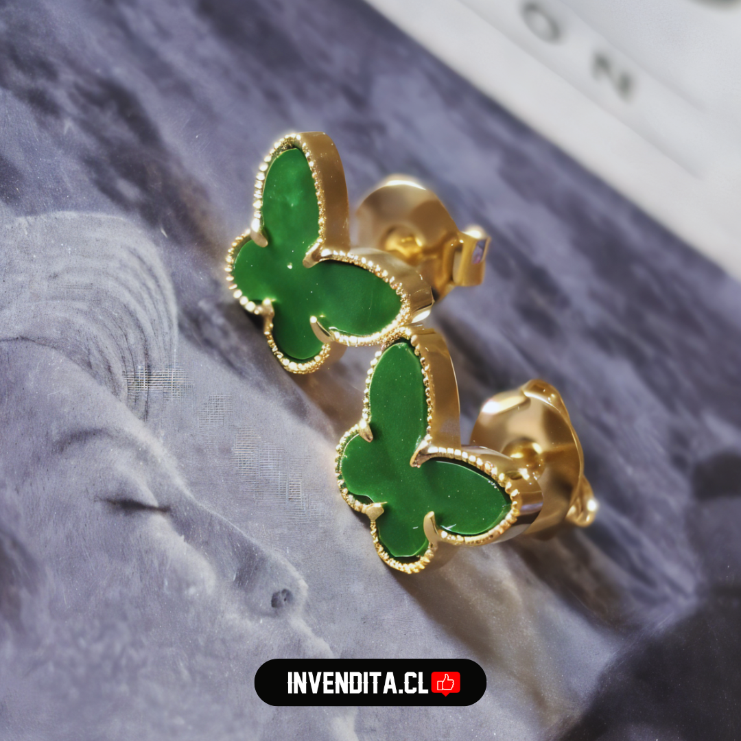Aros enchapados en oro diseño mariposa placa verde