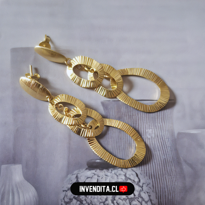 Aros enchapados en oro circulos irregulares satinados