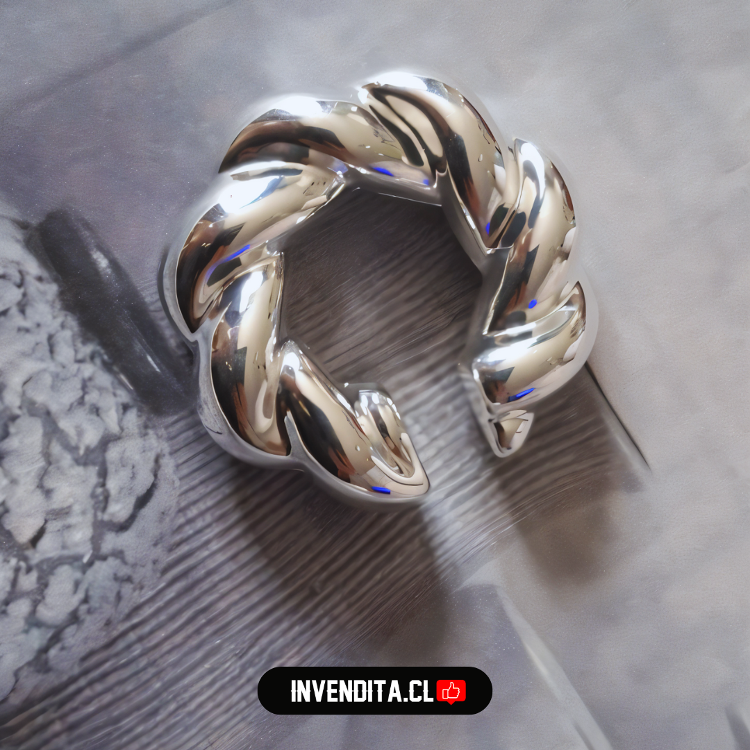 Aro enchapado en plata Cuff maxi diseño anudado