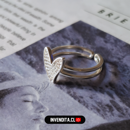 Anillo enchapado en plata diseño corazón con circones