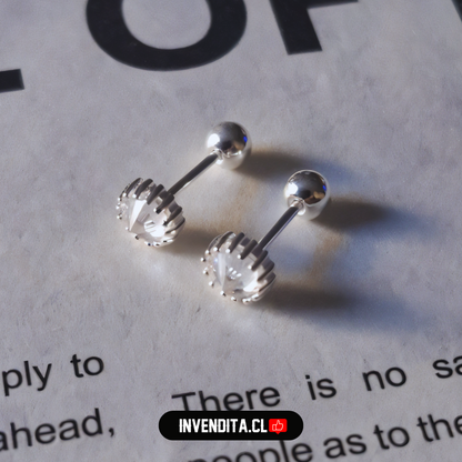 Aros de plata 925 para niños con tope diseño grifa