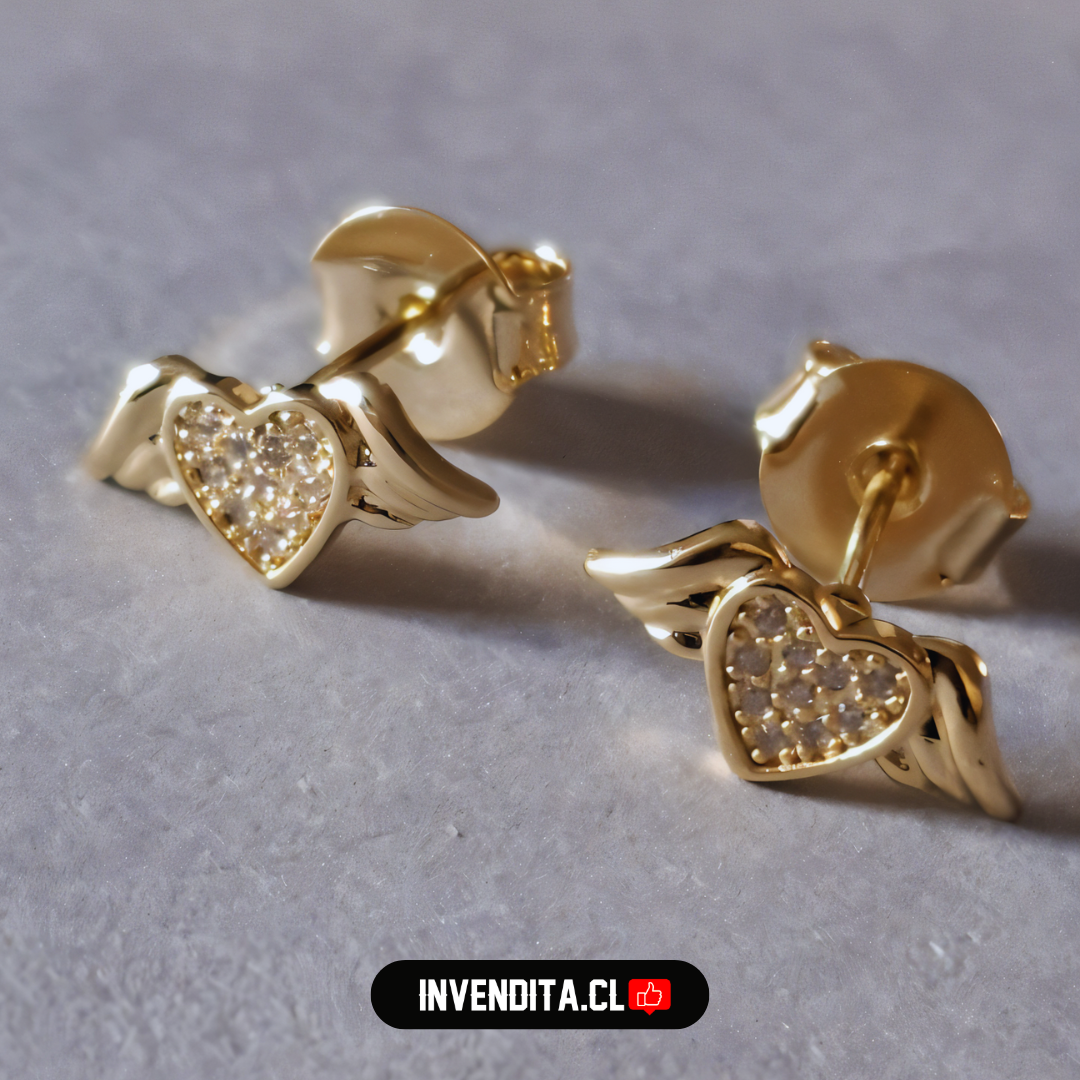 Aros enchapados en oro diseño corazón alado con circones
