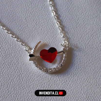 Collar de plata 925 modelo flechazo corazón rubí
