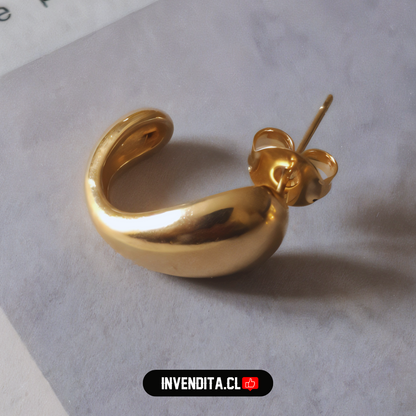 Aros enchapados en oro estilo semi argollas bote de textura lisa