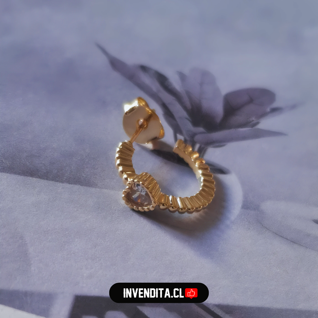 Aros enchapados en oro semi argolla con circón de corazón