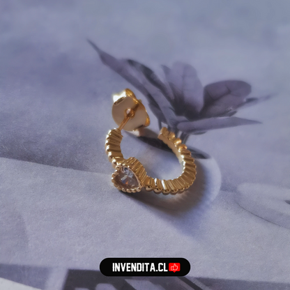 Aros enchapados en oro semi argolla con circón de corazón