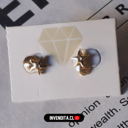 Aros enchapados en oro para niños con tope diseño estrellita y concha