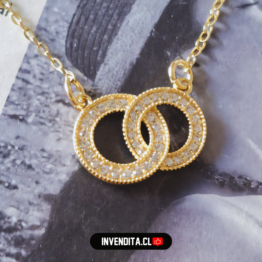 Collar enchapado en oro argollas cruzadas con circones