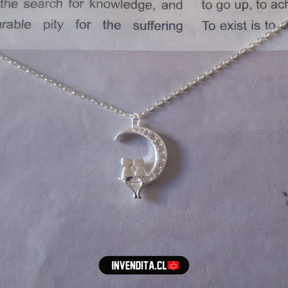 Collar de plata 925 media luna con figura de dos gatos
