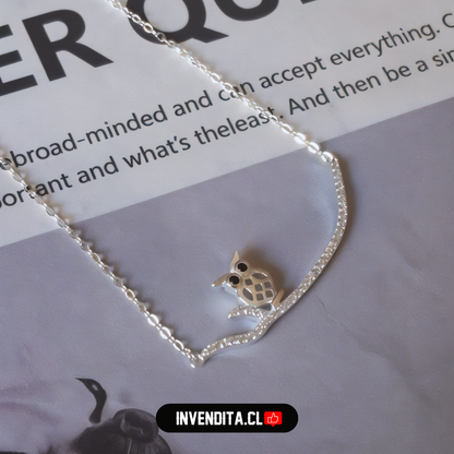 Collar de plata 925 búho en una rama con circones