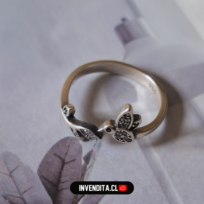 Anillo de plata 925 colibrí con pequeñas hojas y circones