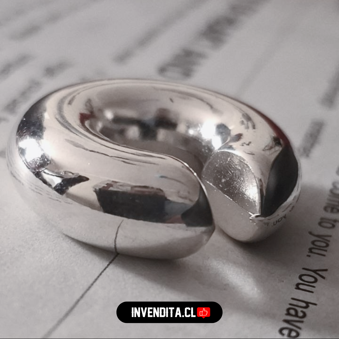 Aro enchapado en plata modelo Cuff argolla maxi lisa